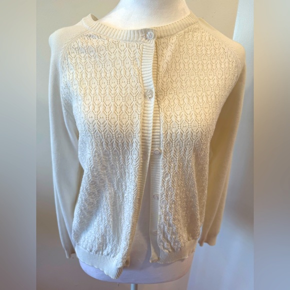 Zunie Other - Vintage-Inspired Cream Knit Cardigan